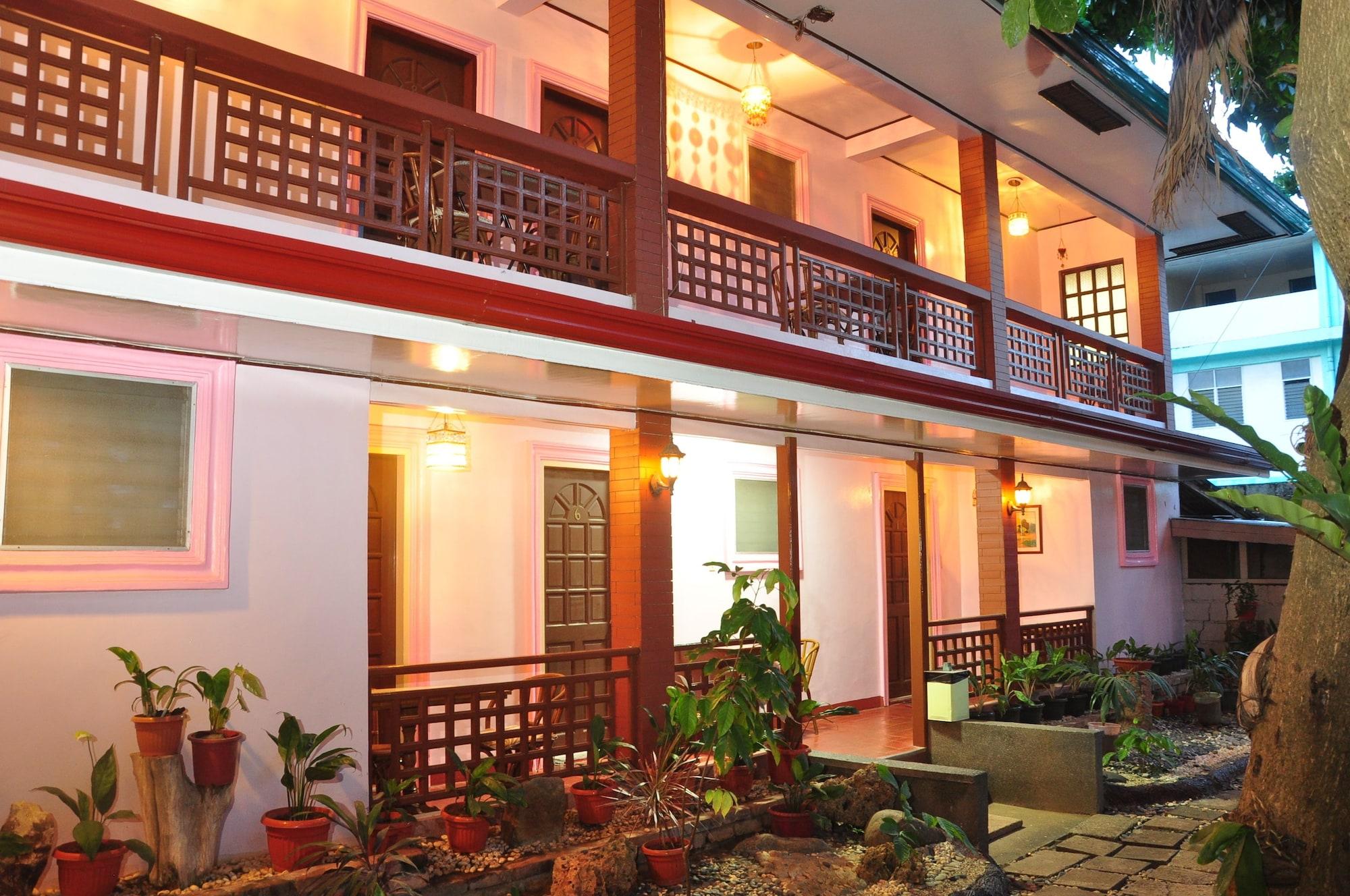 Lola Itang Pension House Tiniguiban Екстер'єр фото