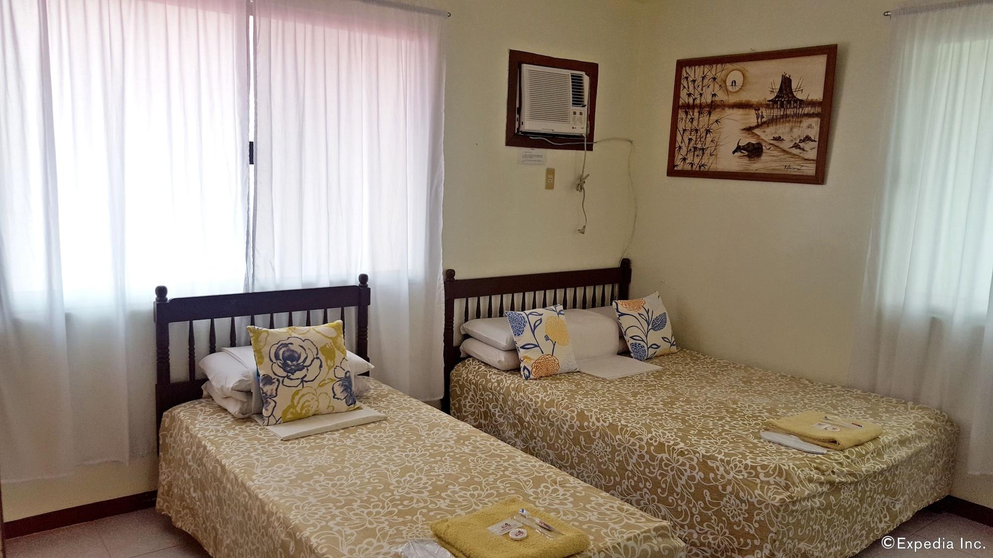Lola Itang Pension House Tiniguiban Екстер'єр фото