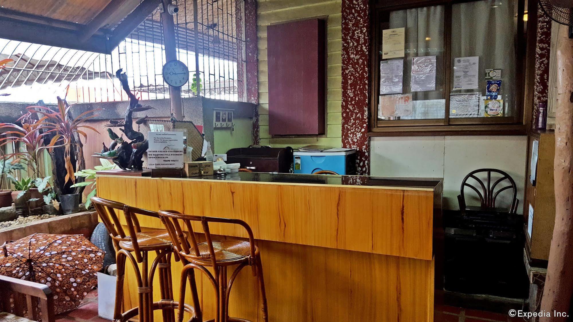 Lola Itang Pension House Tiniguiban Екстер'єр фото