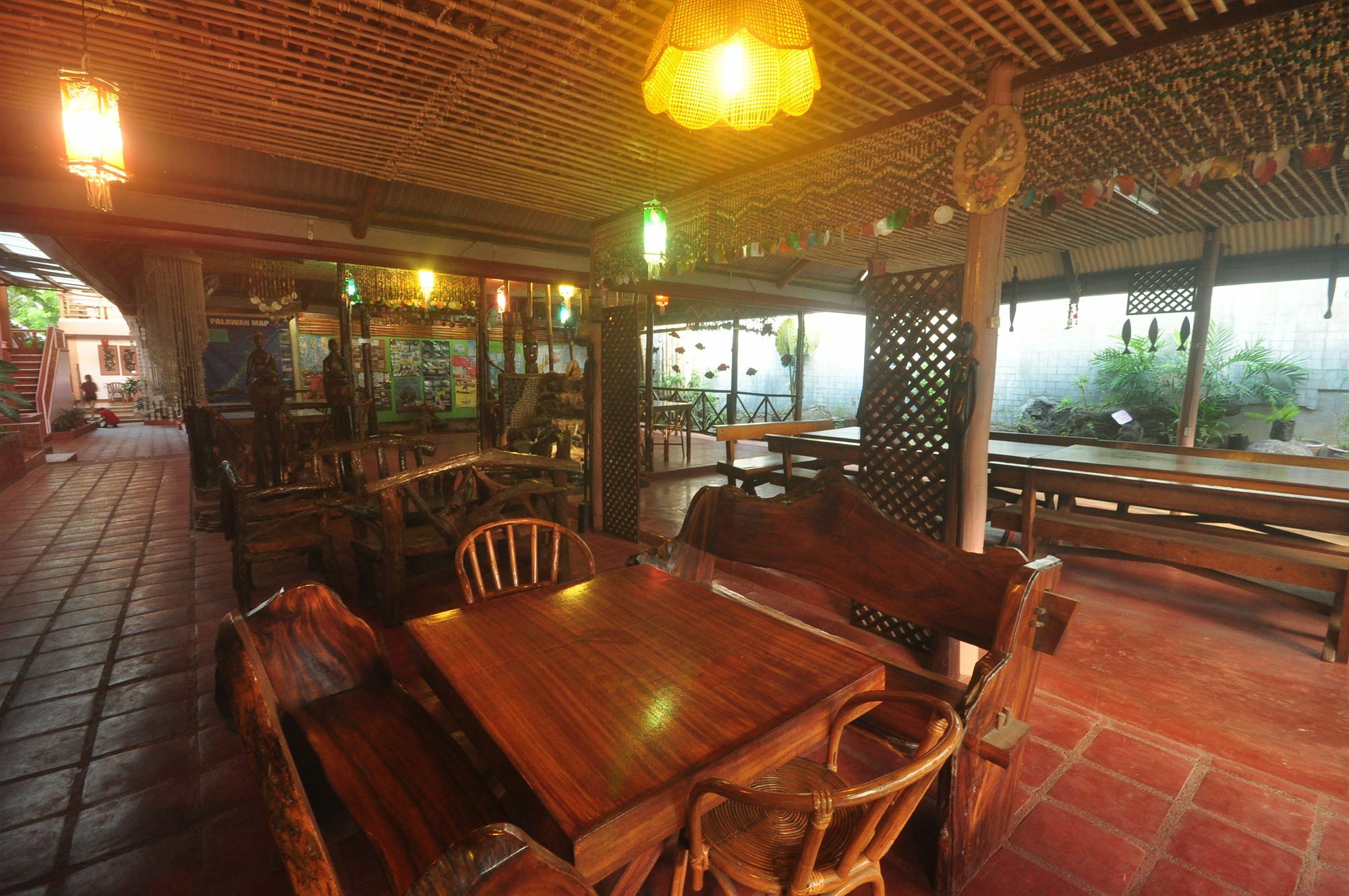 Lola Itang Pension House Tiniguiban Екстер'єр фото