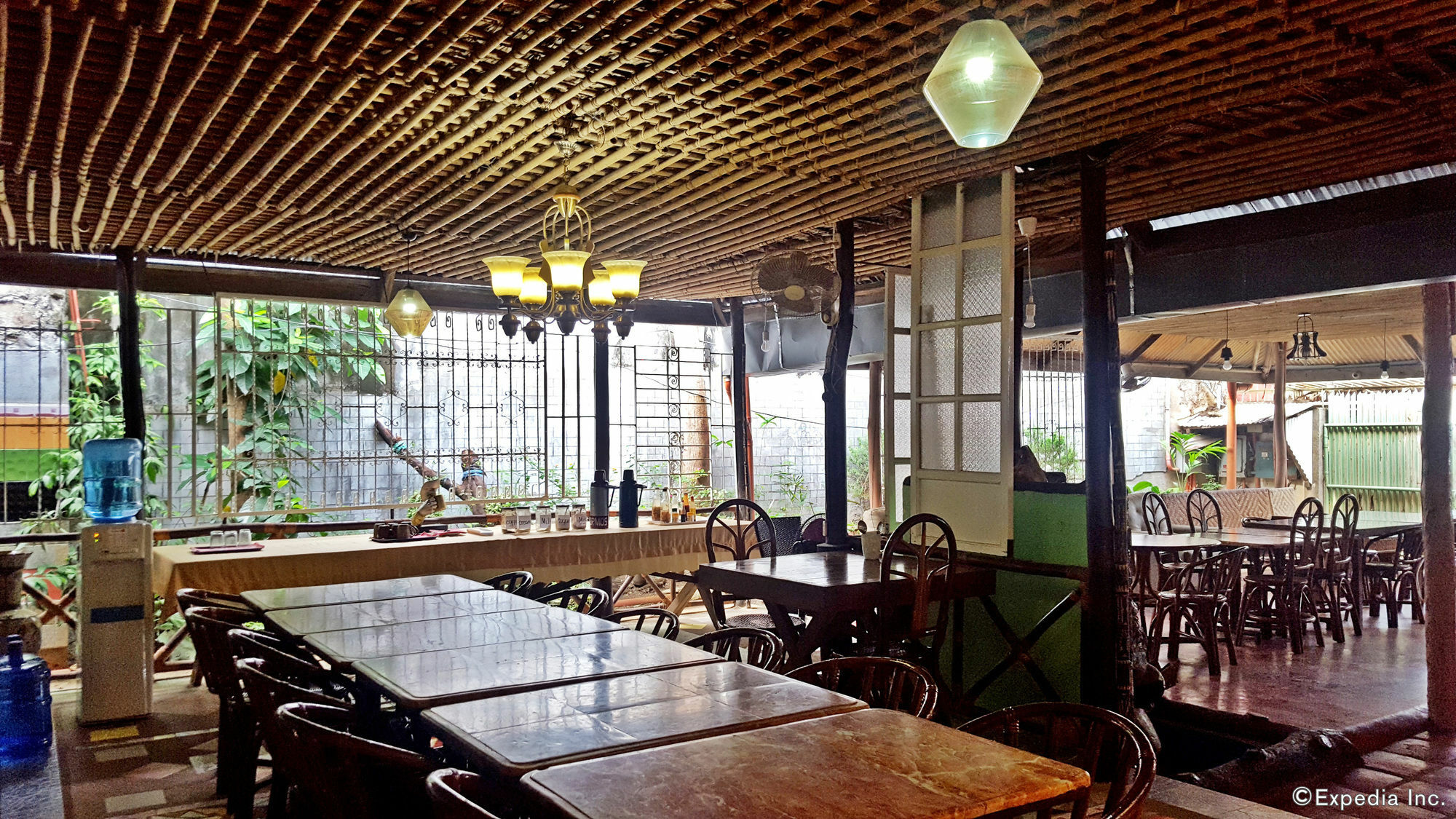 Lola Itang Pension House Tiniguiban Екстер'єр фото